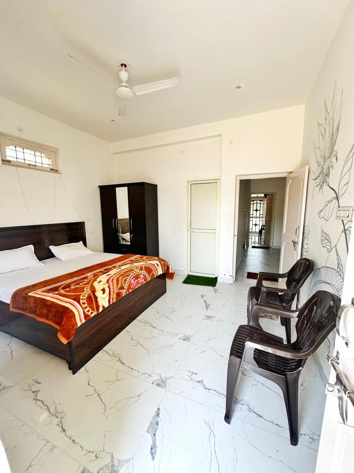 Baseraa Bir - 4Bhk Home Kültér fotó