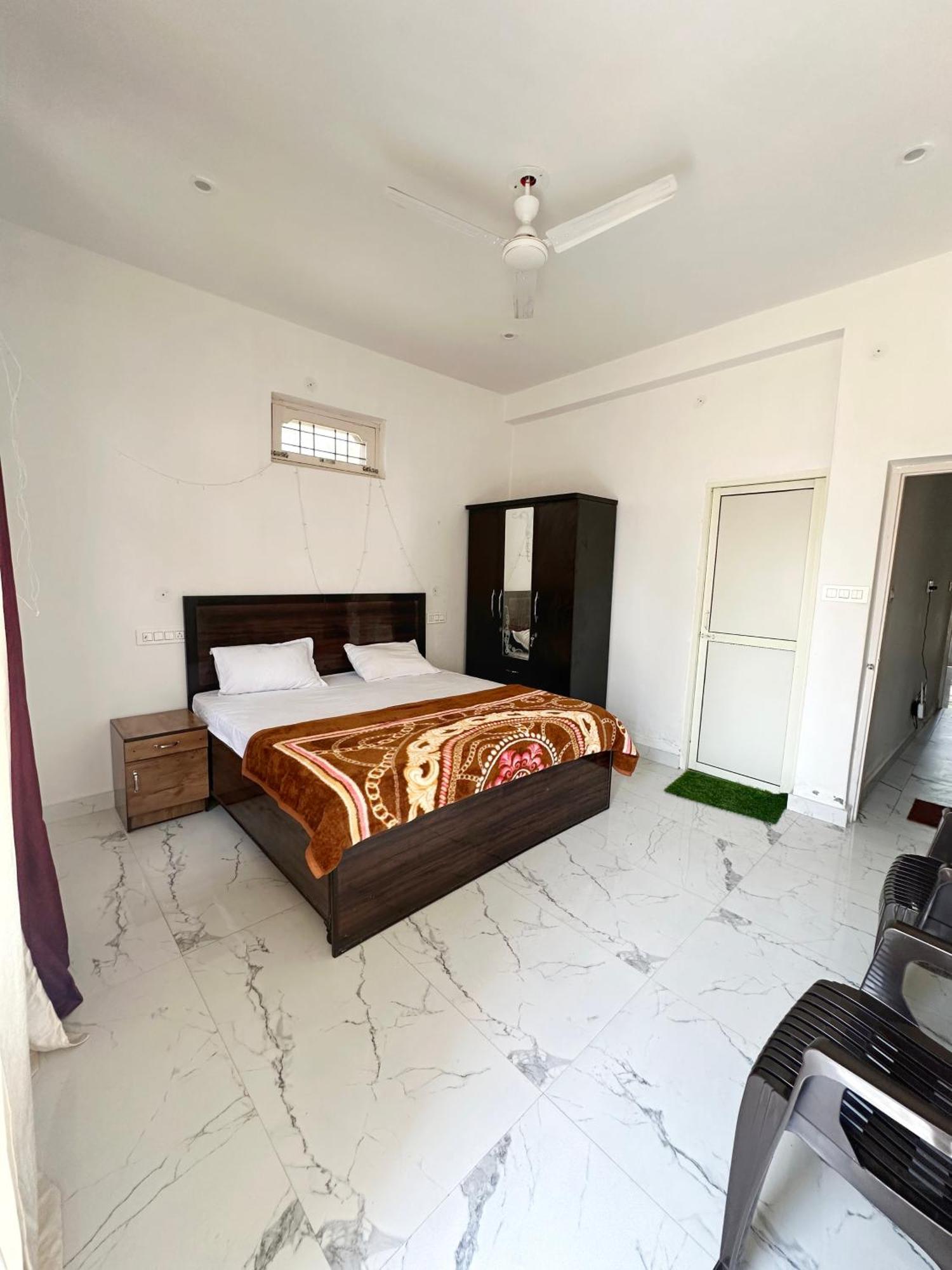 Baseraa Bir - 4Bhk Home Kültér fotó